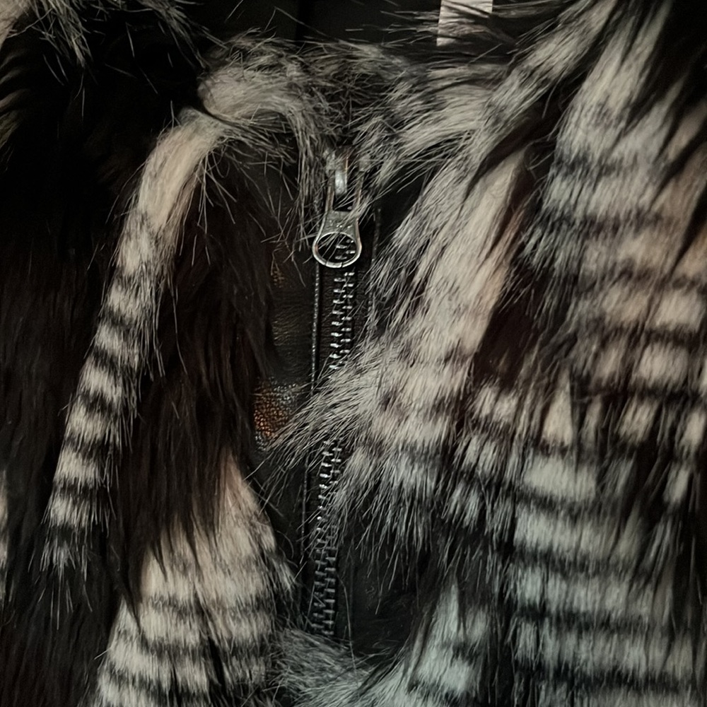 NWT LEITH Faux Fur/ Faux Leather Jacket - Picture 3 of 9